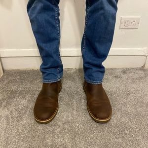 Clarks Men’s Chukka Boots EUC!